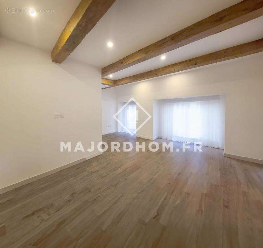 Appartement à MARSEILLE-6E