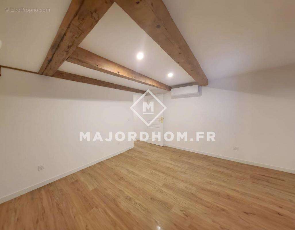 Appartement à MARSEILLE-6E