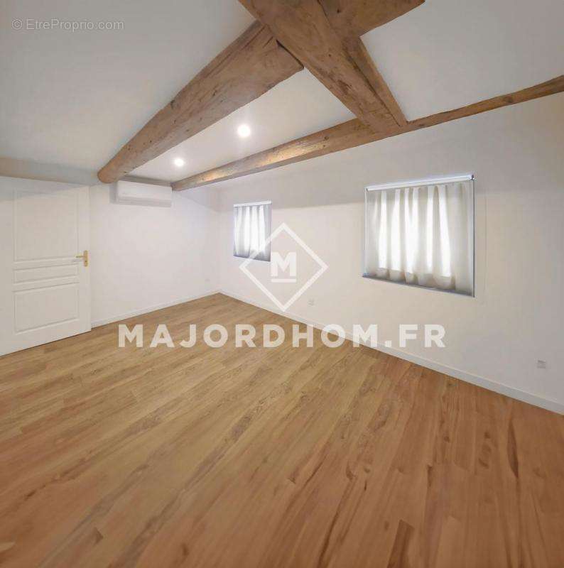 Appartement à MARSEILLE-6E