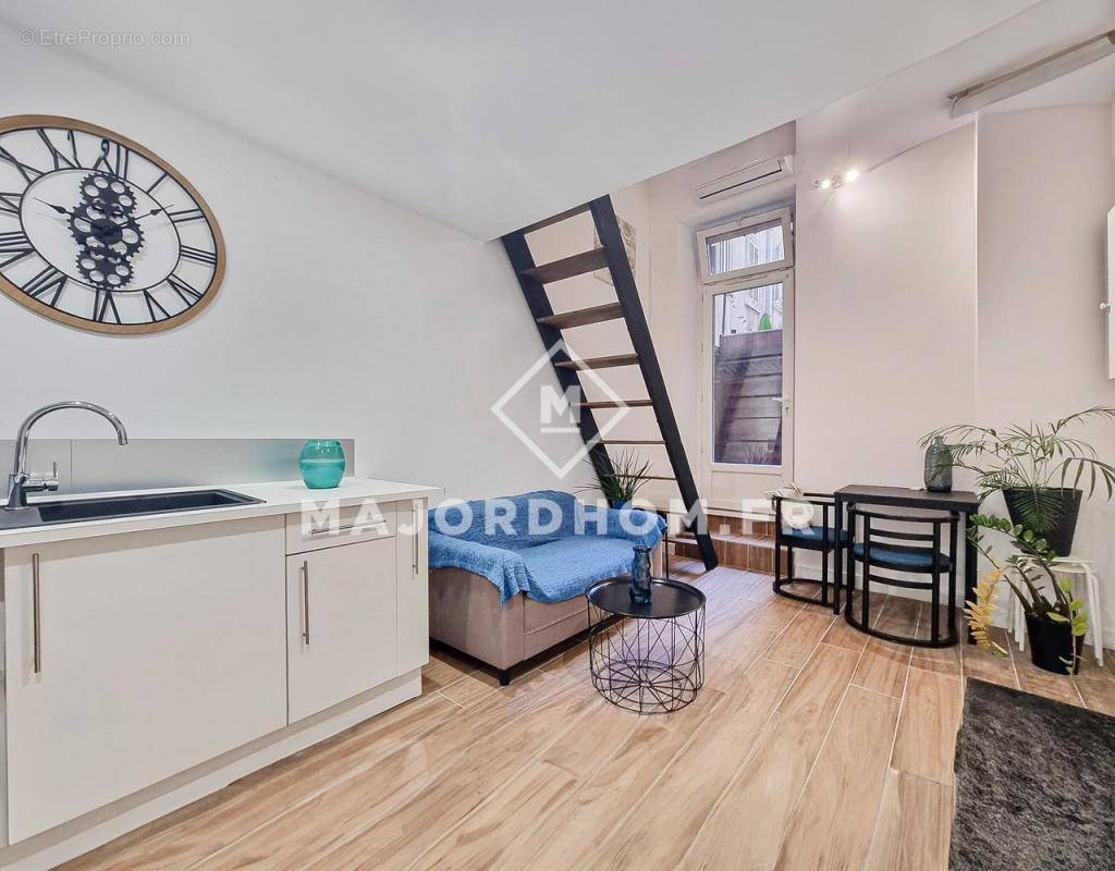 Appartement à MARSEILLE-2E