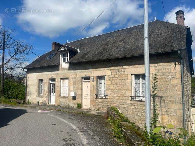 Maison à TREIGNAC