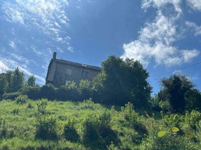 Maison à TREIGNAC