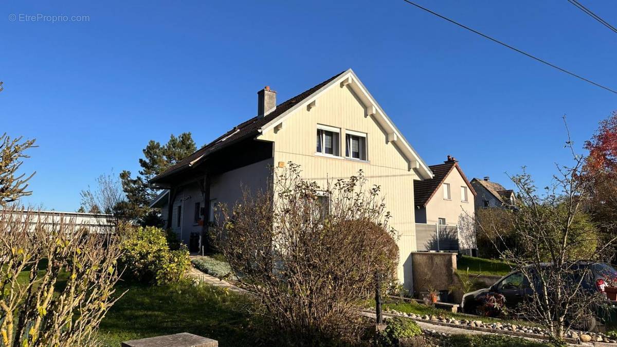 Maison à L&#039;ISLE-SUR-LE-DOUBS