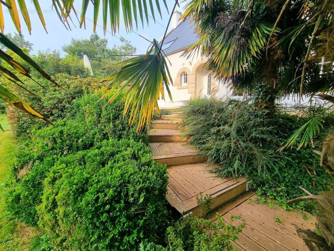 Maison à PLOUEDERN