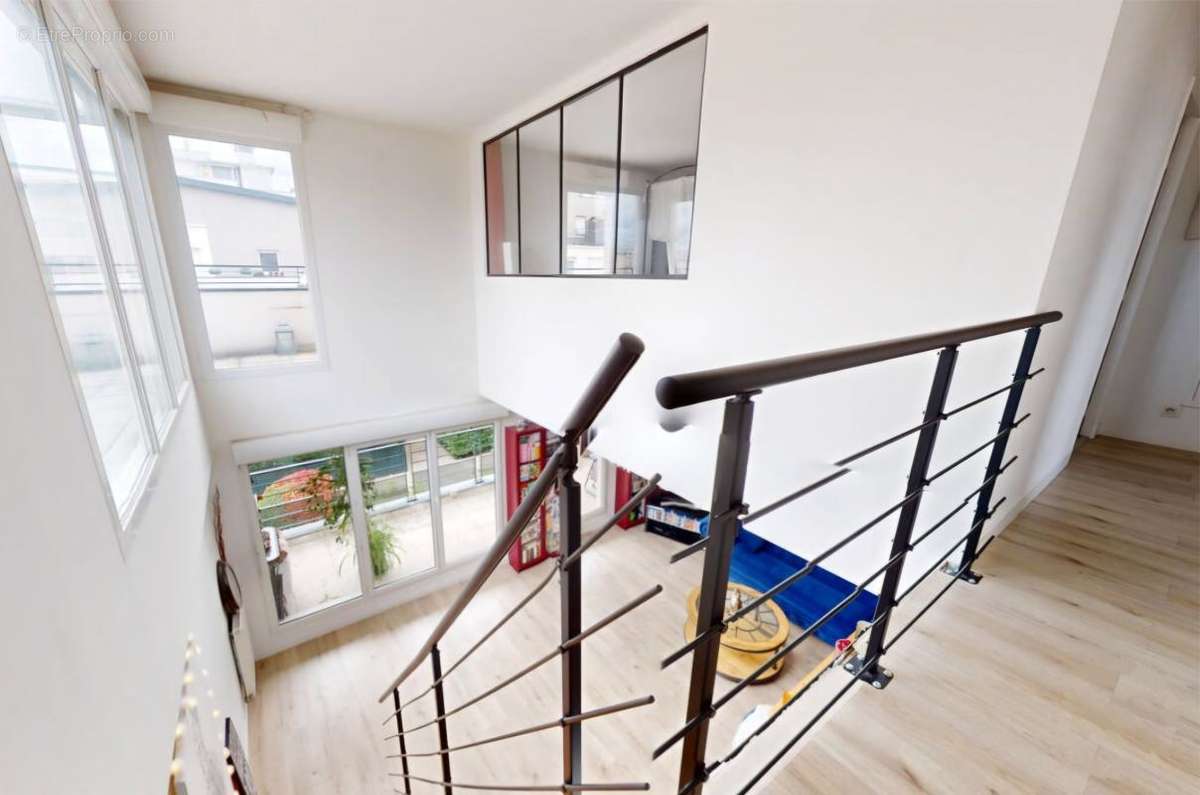 Appartement à GENNEVILLIERS