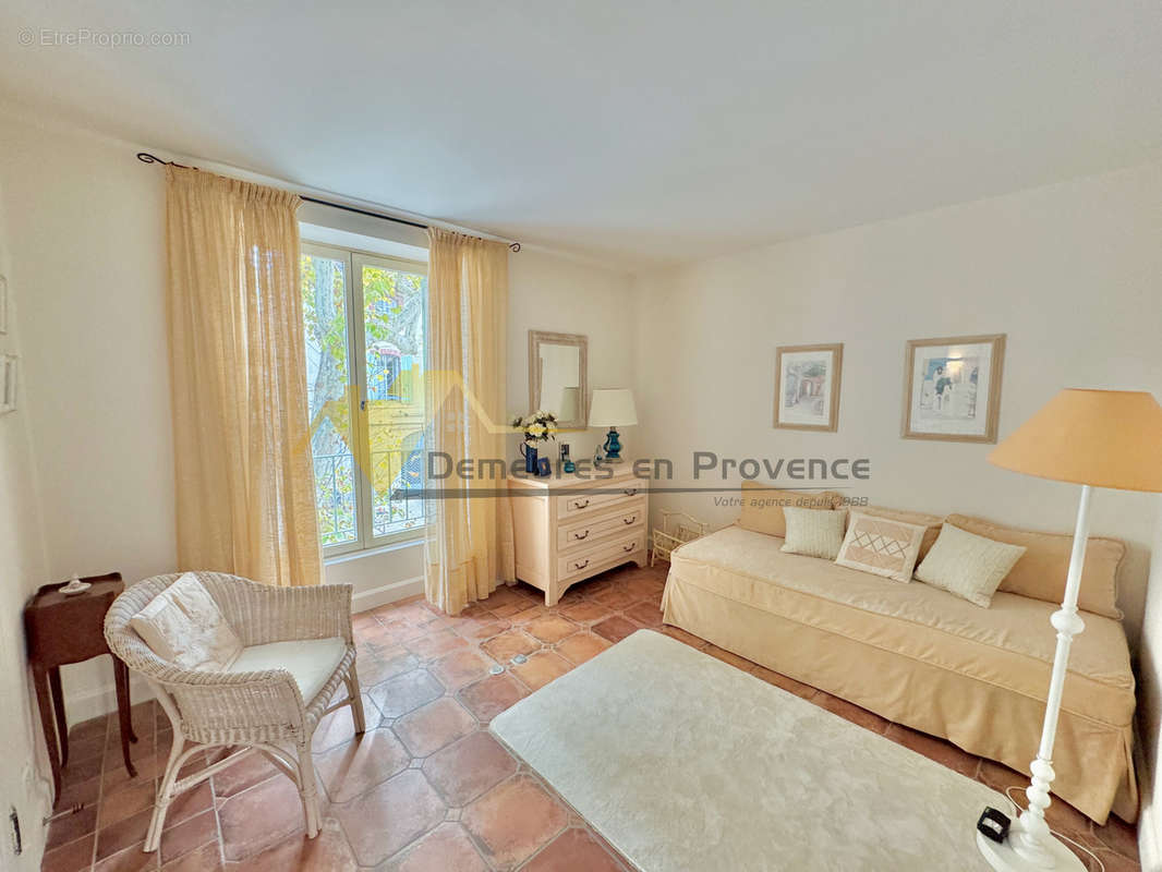 Appartement à VAISON-LA-ROMAINE