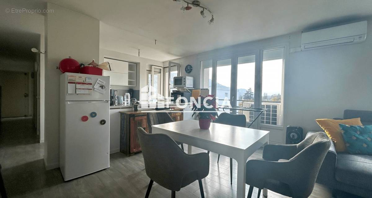 Appartement à DOMENE