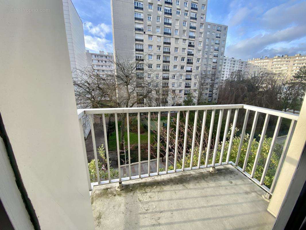 Appartement à LEVALLOIS-PERRET