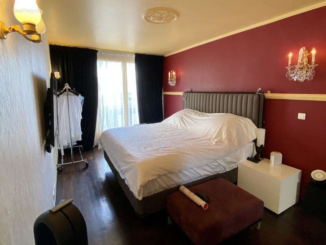 Appartement à LEVALLOIS-PERRET