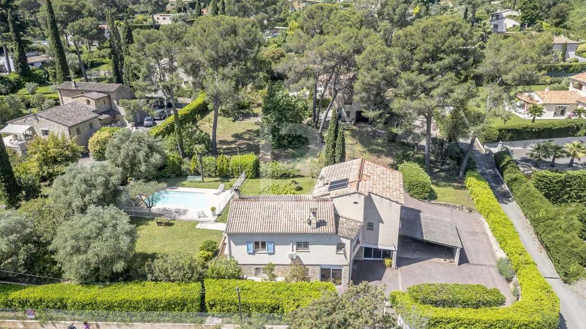 Maison à MOUGINS