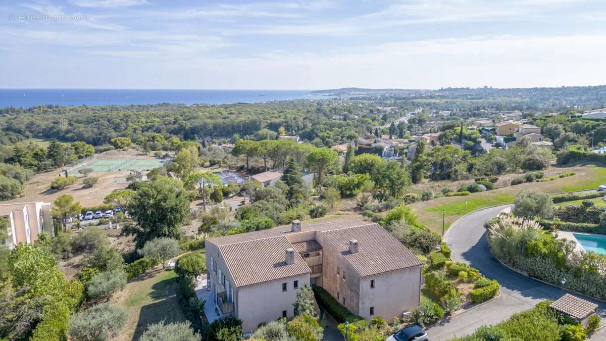 Appartement à VILLENEUVE-LOUBET