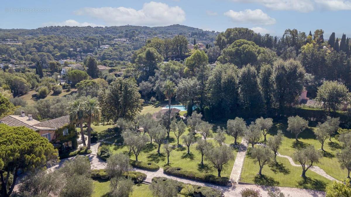 Maison à MOUGINS