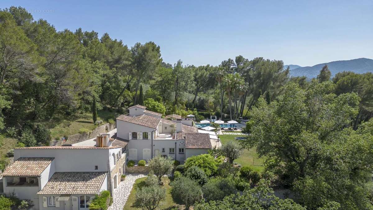 Maison à MOUGINS