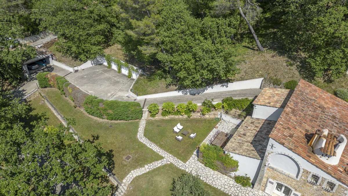 Maison à MOUGINS