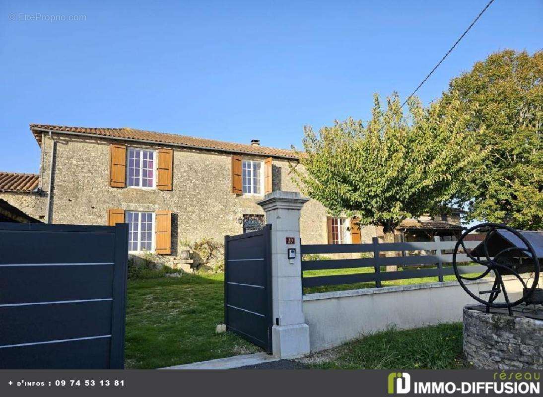 Maison à VERTEUIL-SUR-CHARENTE