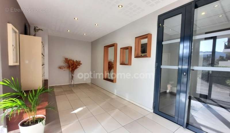 Appartement à CHATEAUNEUF-LES-MARTIGUES