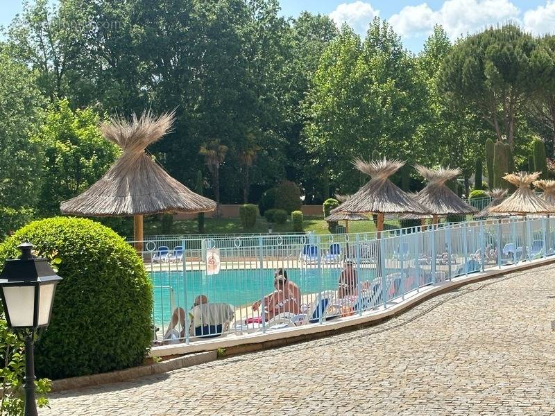 Appartement à GREOUX-LES-BAINS