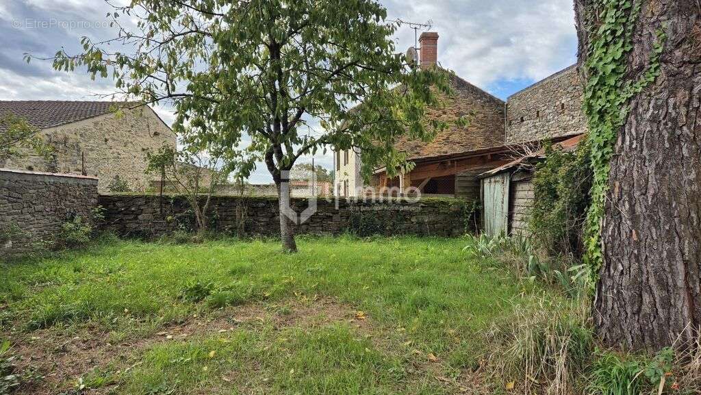 Maison à MAREUIL-SUR-LAY-DISSAIS