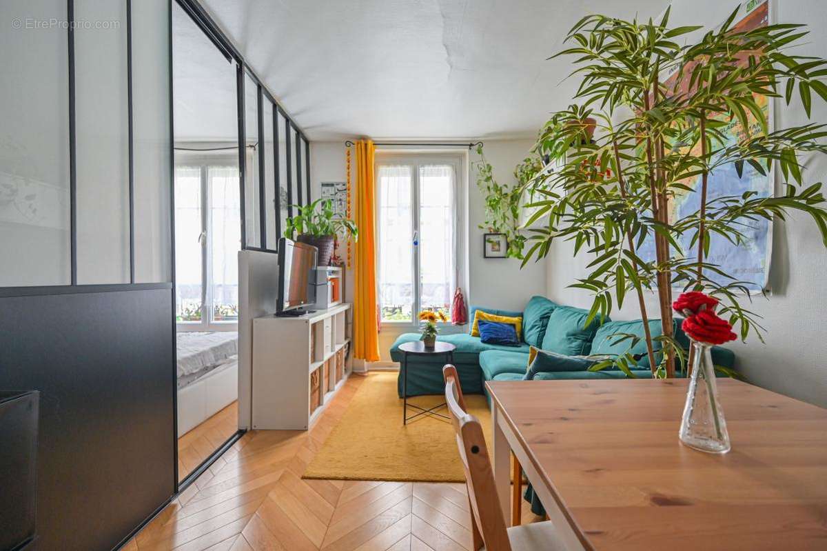 Appartement à PARIS-18E