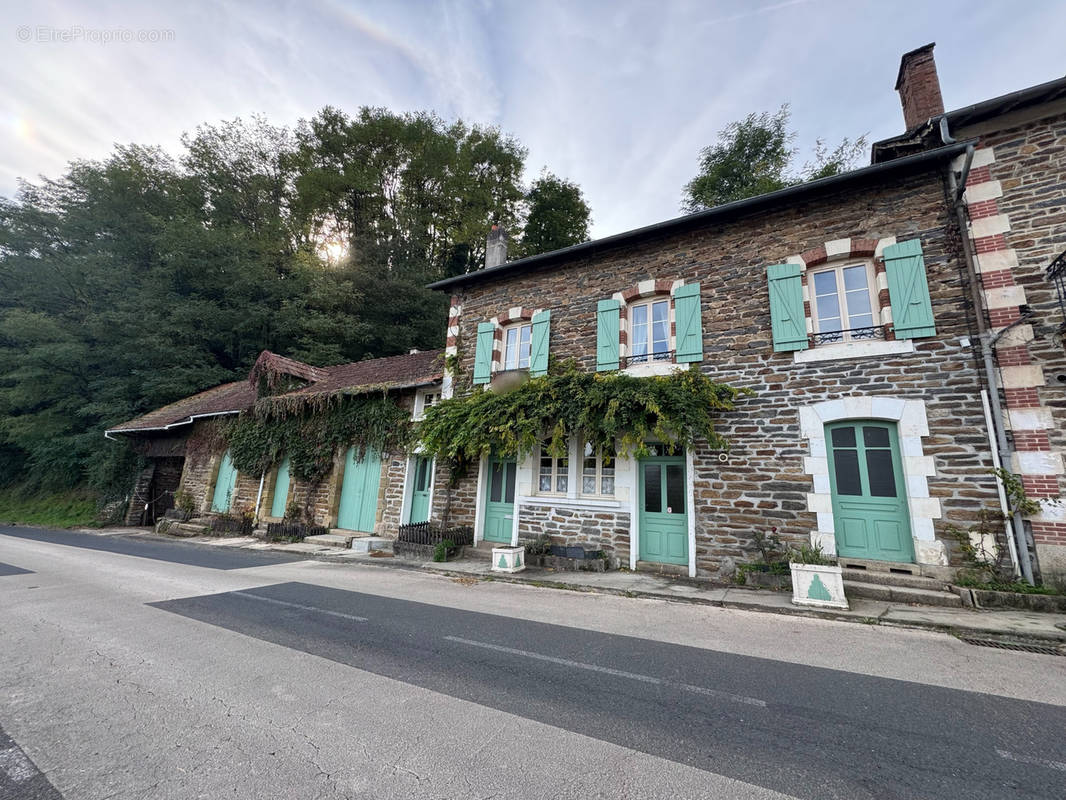 Maison à UZERCHE