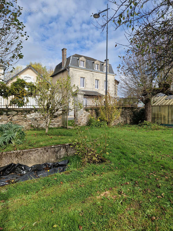 Maison à MASSERET