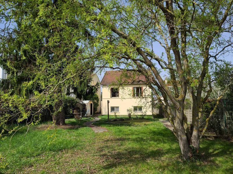 Maison à RUEIL-MALMAISON