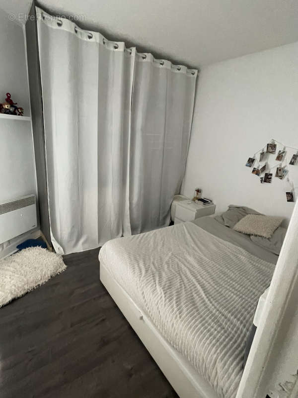 Appartement à VAUJOURS