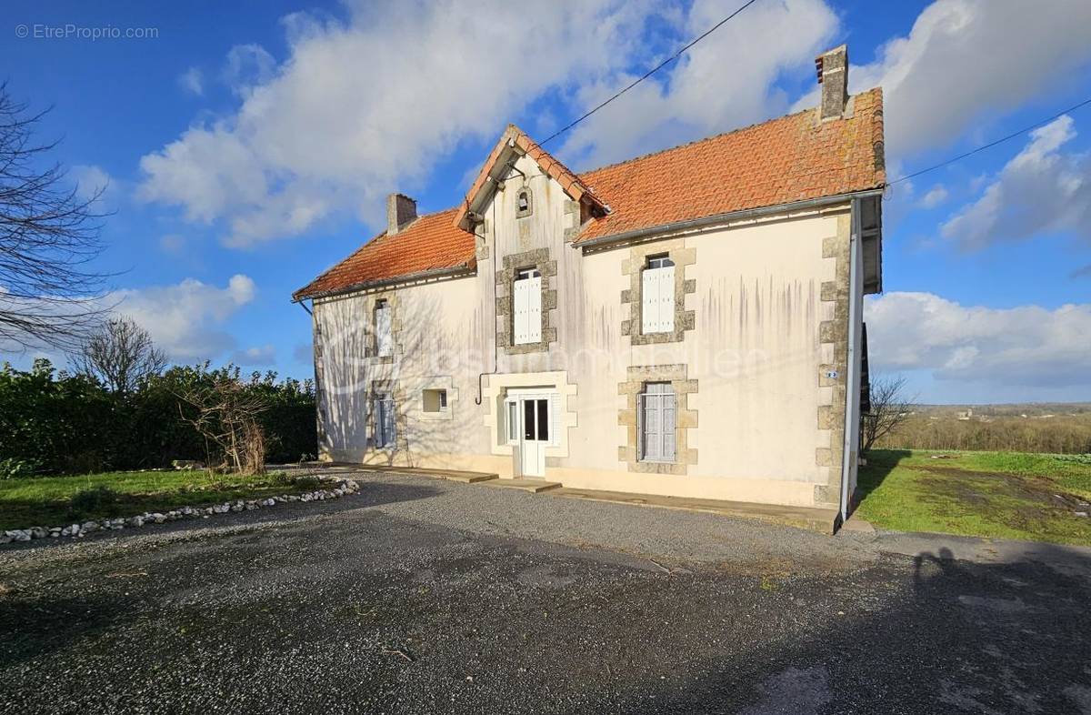 Maison à LE BUSSEAU