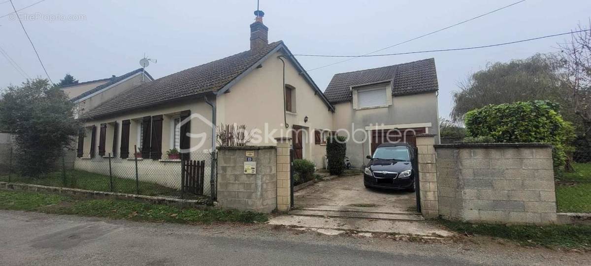 Maison à MONTEREAU-FAULT-YONNE