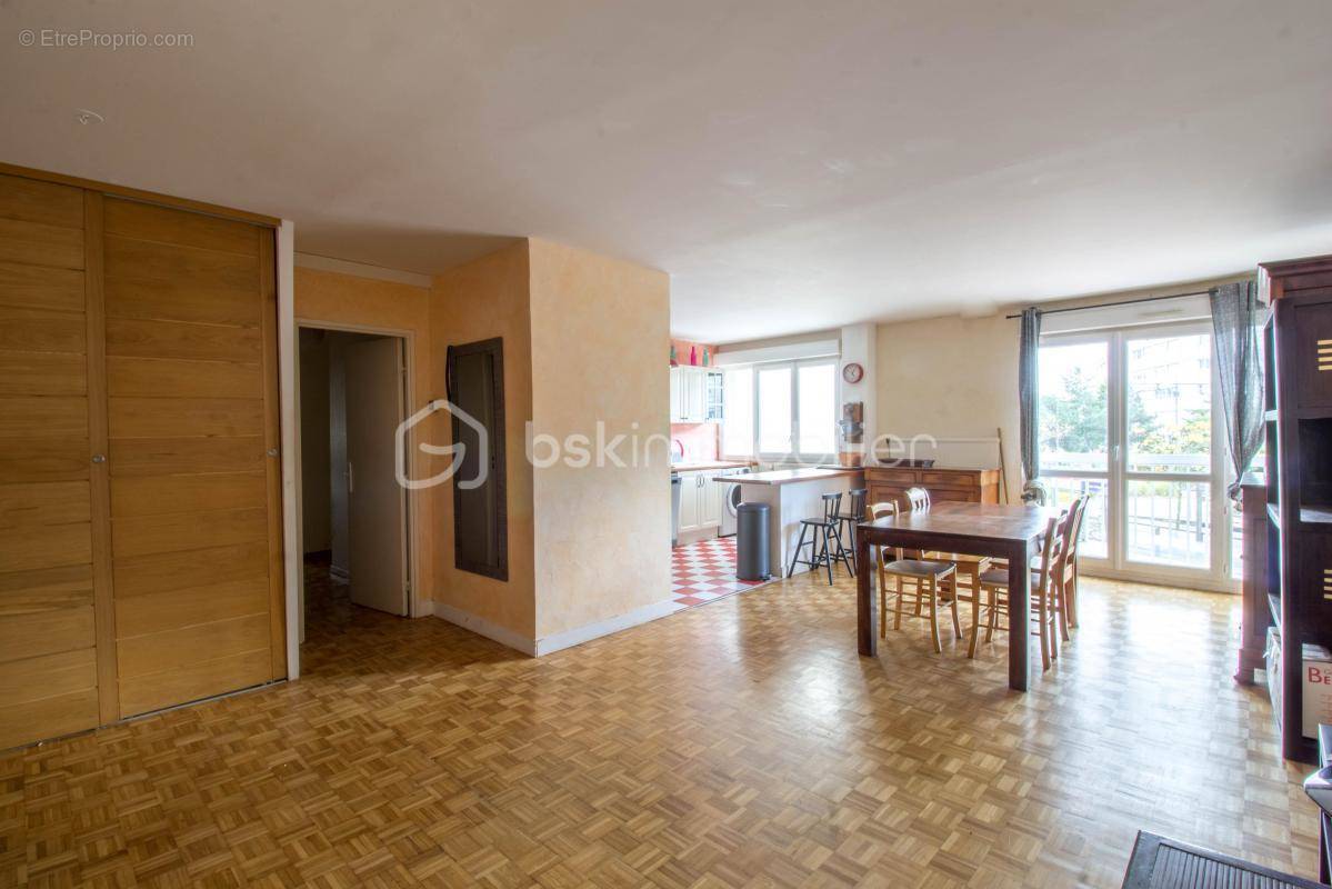 Appartement à VELIZY-VILLACOUBLAY