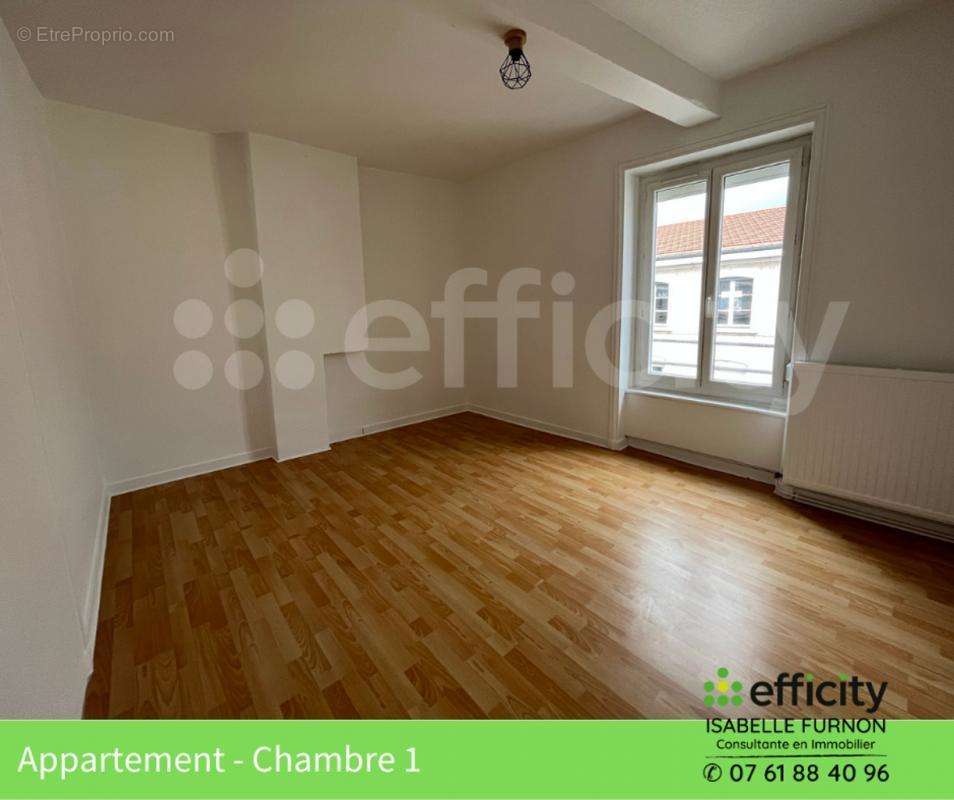 Appartement à CHAZELLES-SUR-LYON