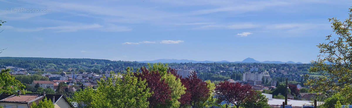 Terrain à VICHY