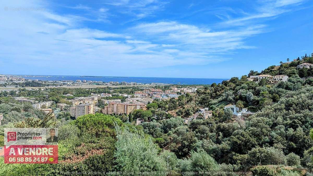 Appartement à MANDELIEU-LA-NAPOULE