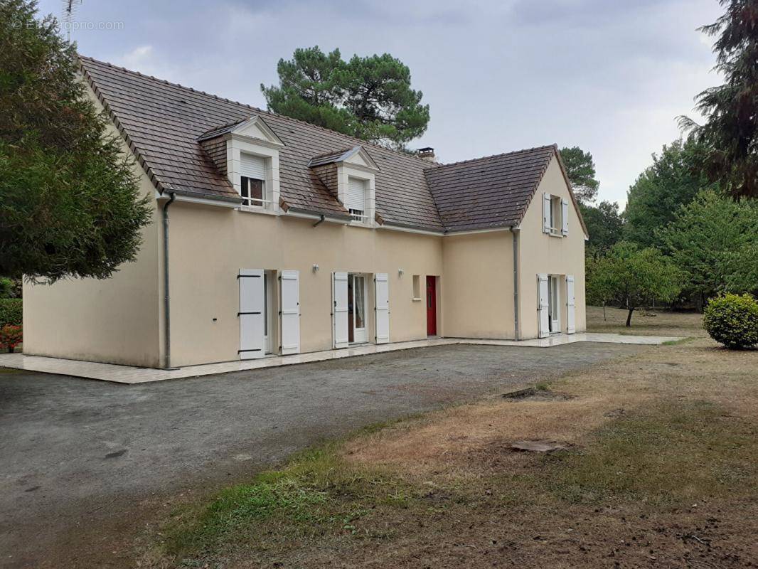 Maison à SAINT-QUENTIN-LES-BEAUREPAIRE