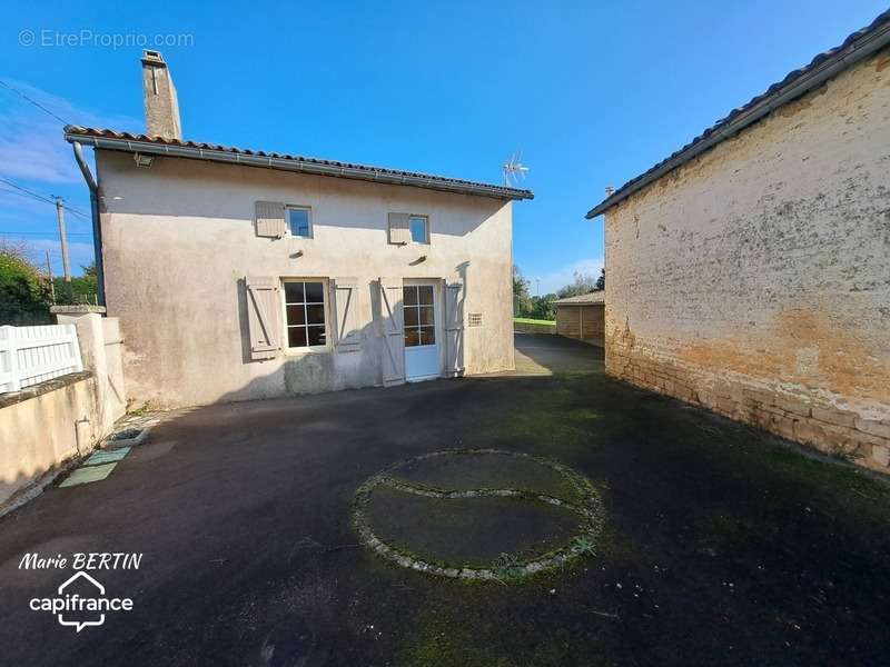 Maison à CELLES-SUR-BELLE