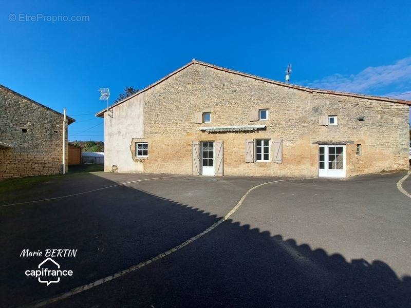 Maison à CELLES-SUR-BELLE