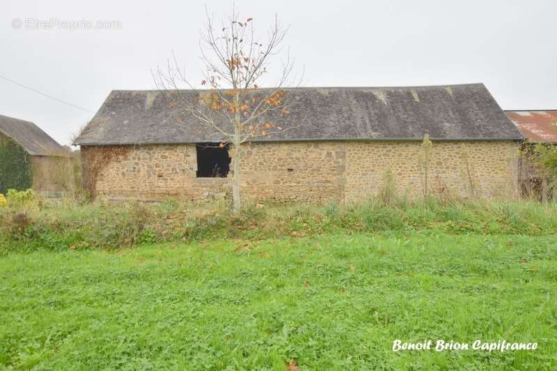 Maison à MONTHAULT