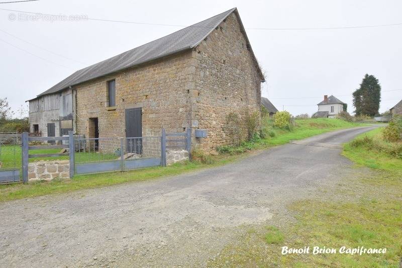 Maison à MONTHAULT