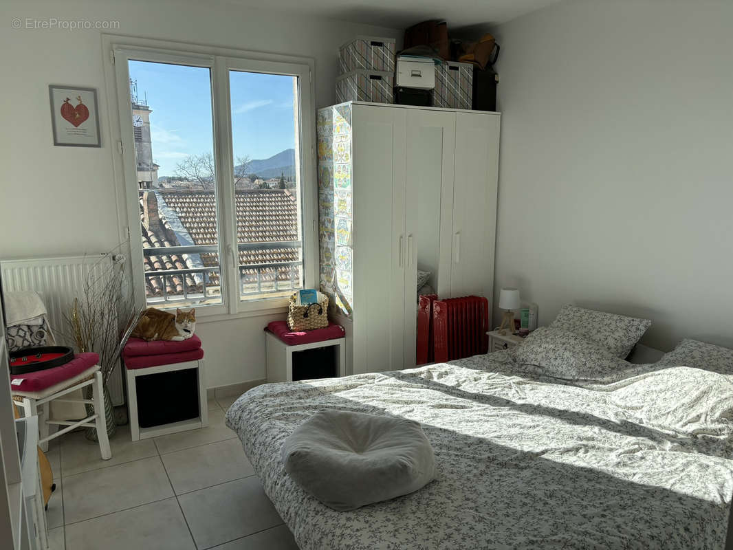 Appartement à LA CRAU