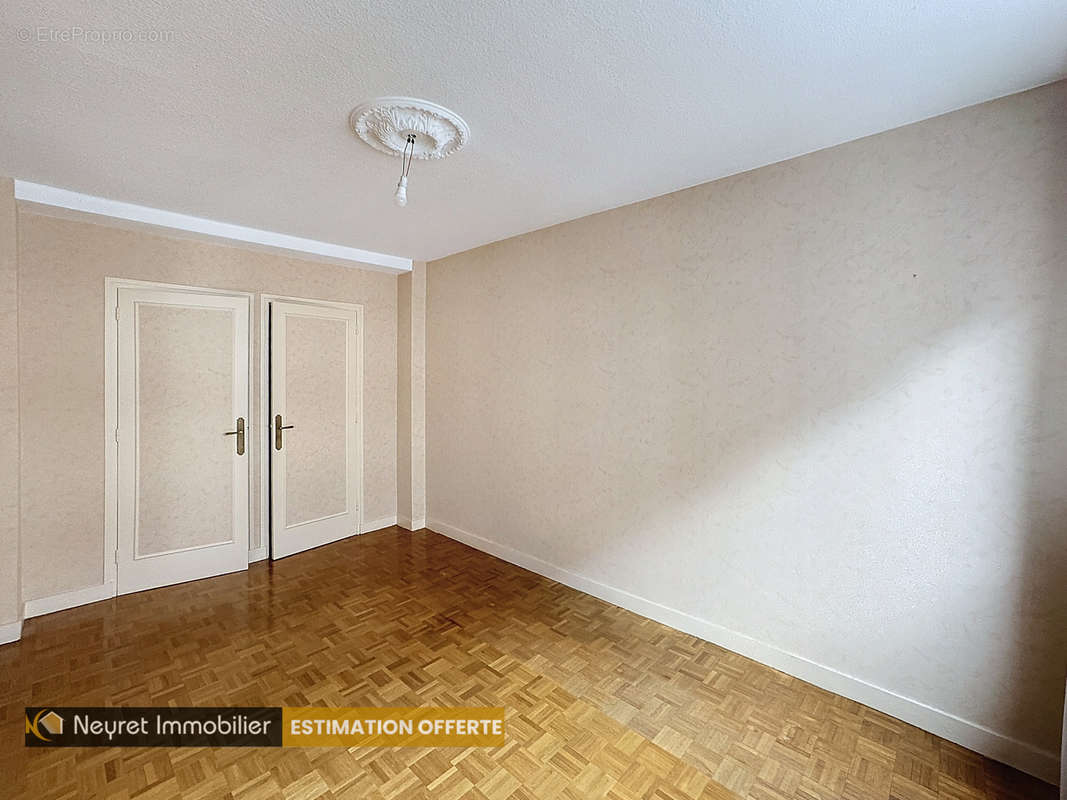 Appartement à SAINT-ETIENNE