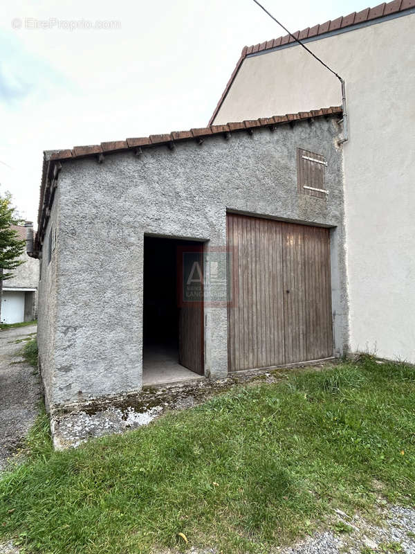 Maison à SAINT-ETIENNE-DE-LUGDARES