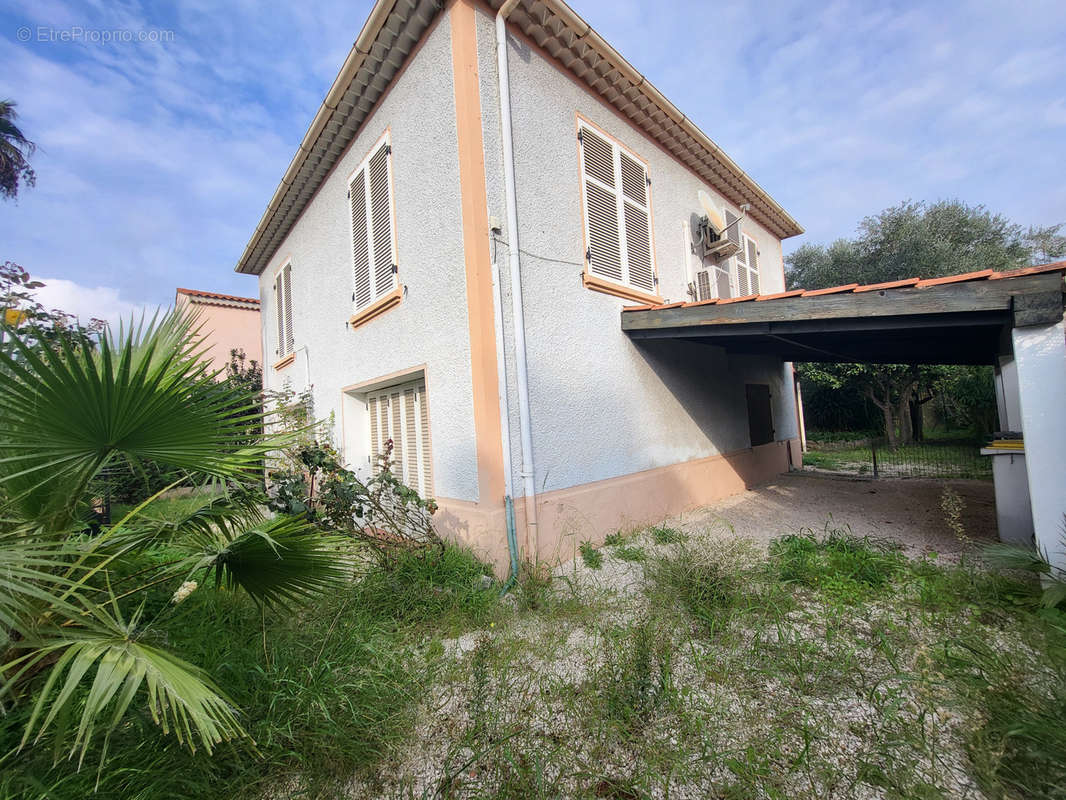 Maison à HYERES