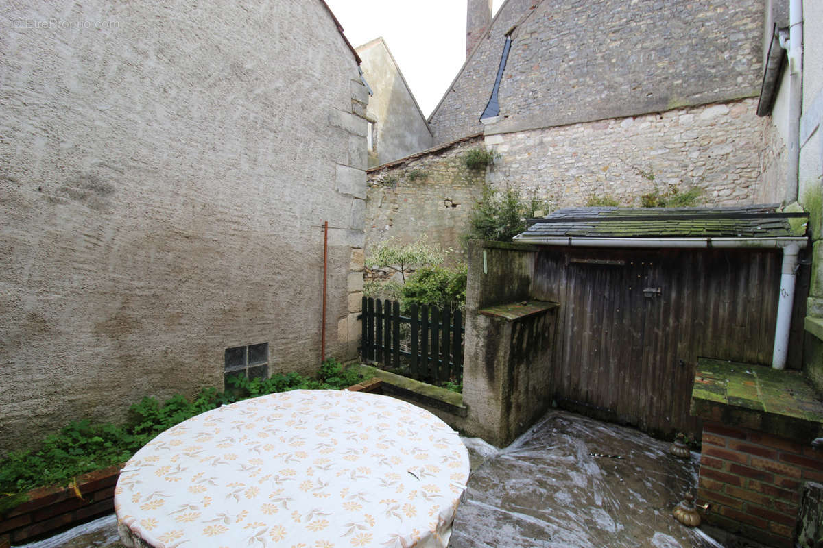 Maison à LA CHARITE-SUR-LOIRE