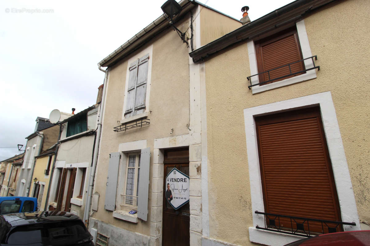 Maison à LA CHARITE-SUR-LOIRE