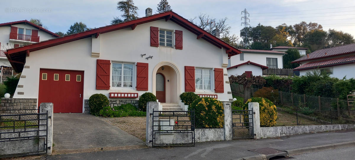 Maison à MOUGUERRE