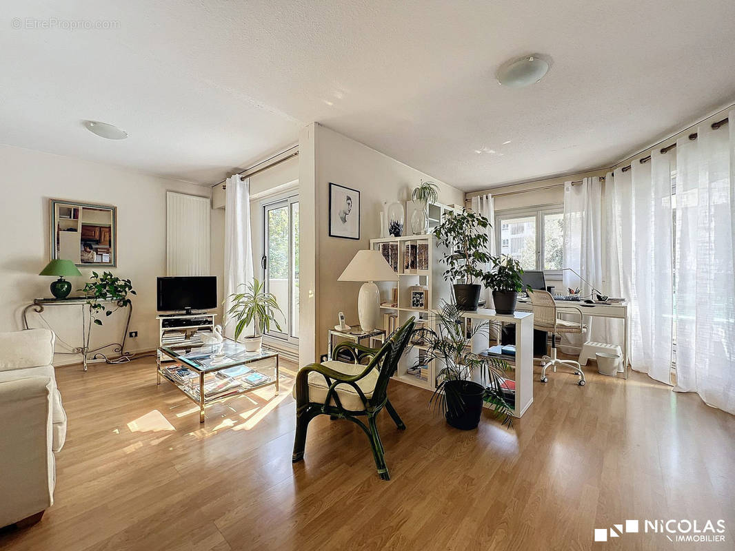 Appartement à BORDEAUX