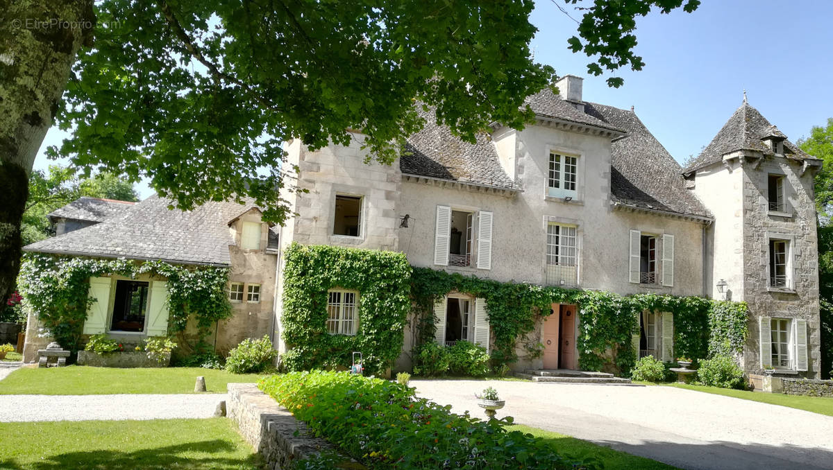 Maison à BASSIGNAC