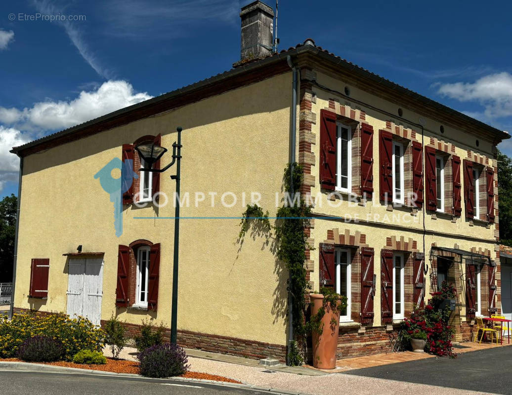 Maison à MONTBERON