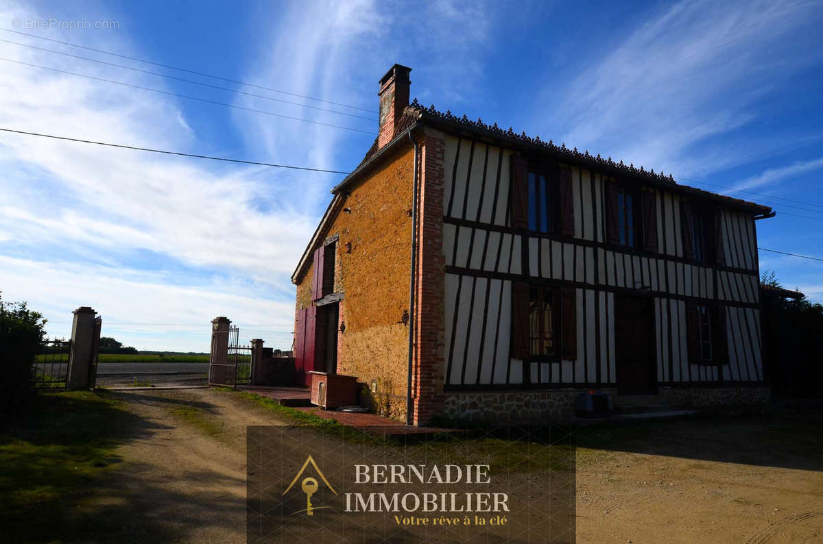 Maison à AIRE-SUR-L&#039;ADOUR