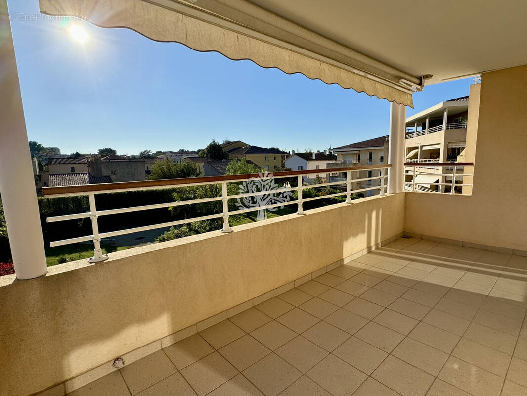 Appartement à SIX-FOURS-LES-PLAGES